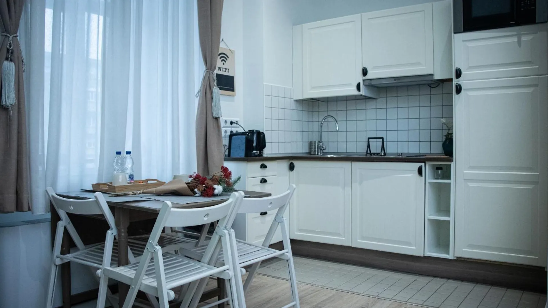 Apartment House4You - Balcescu Bucharest Romania